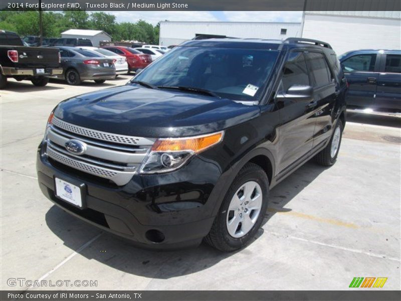 Tuxedo Black / Medium Light Stone 2014 Ford Explorer FWD