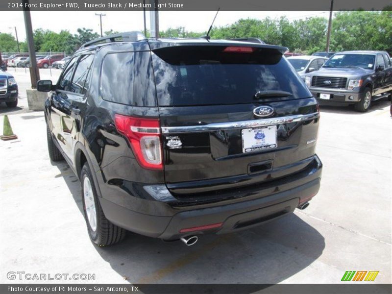Tuxedo Black / Medium Light Stone 2014 Ford Explorer FWD