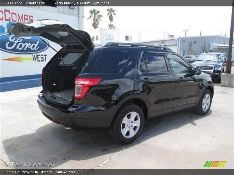 Tuxedo Black / Medium Light Stone 2014 Ford Explorer FWD