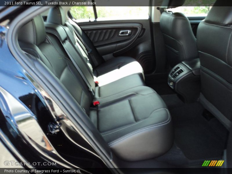 Tuxedo Black / Charcoal Black 2011 Ford Taurus SEL