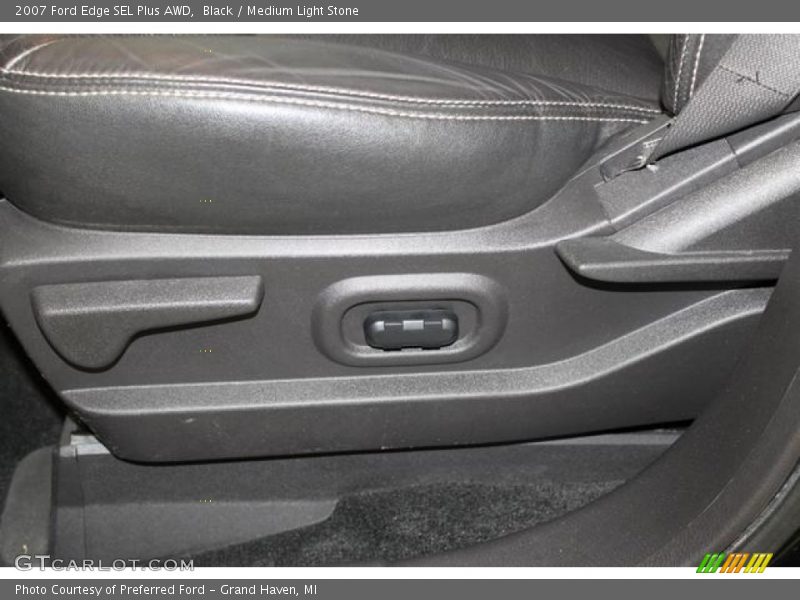 Black / Medium Light Stone 2007 Ford Edge SEL Plus AWD