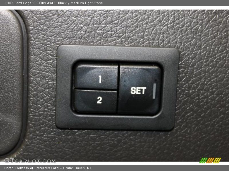Black / Medium Light Stone 2007 Ford Edge SEL Plus AWD