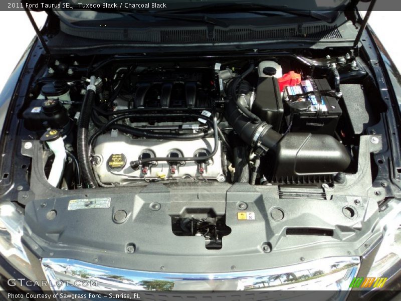 Tuxedo Black / Charcoal Black 2011 Ford Taurus SEL