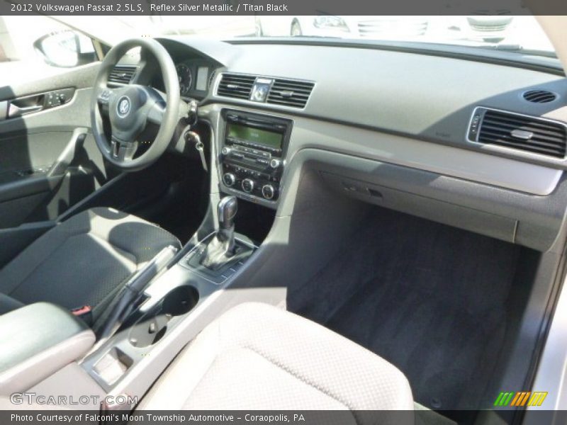Reflex Silver Metallic / Titan Black 2012 Volkswagen Passat 2.5L S