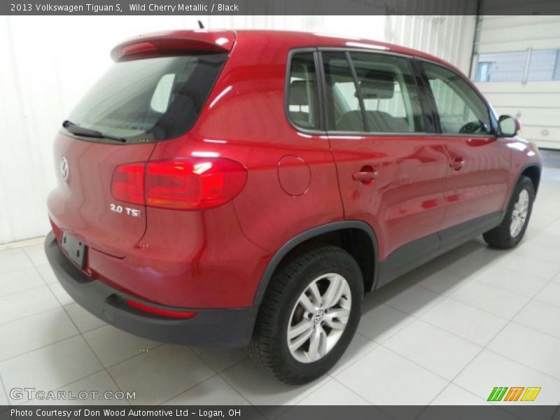 Wild Cherry Metallic / Black 2013 Volkswagen Tiguan S