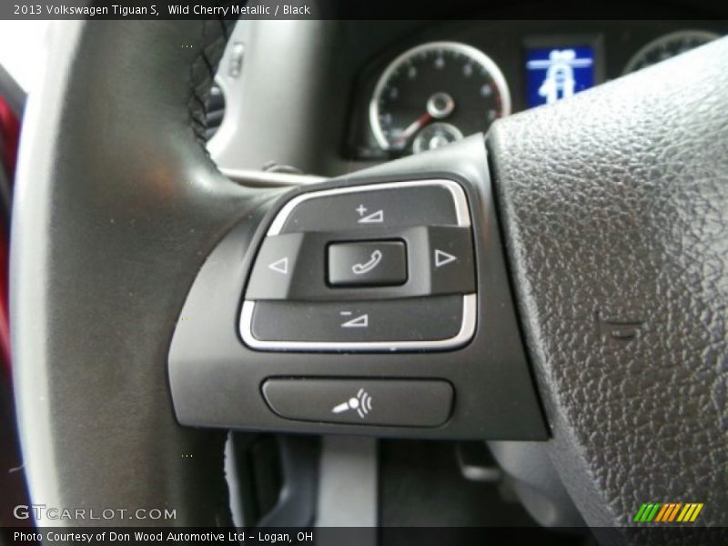Wild Cherry Metallic / Black 2013 Volkswagen Tiguan S