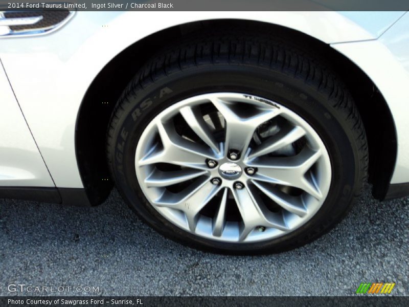 Ingot Silver / Charcoal Black 2014 Ford Taurus Limited
