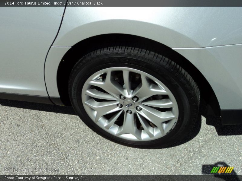 Ingot Silver / Charcoal Black 2014 Ford Taurus Limited