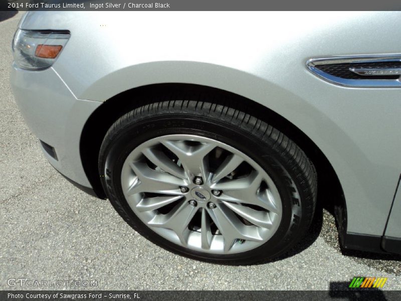 Ingot Silver / Charcoal Black 2014 Ford Taurus Limited