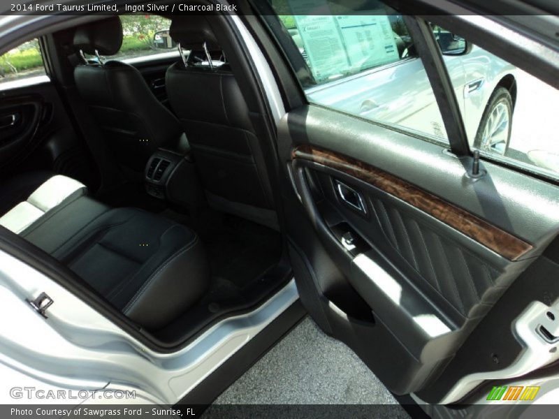 Ingot Silver / Charcoal Black 2014 Ford Taurus Limited