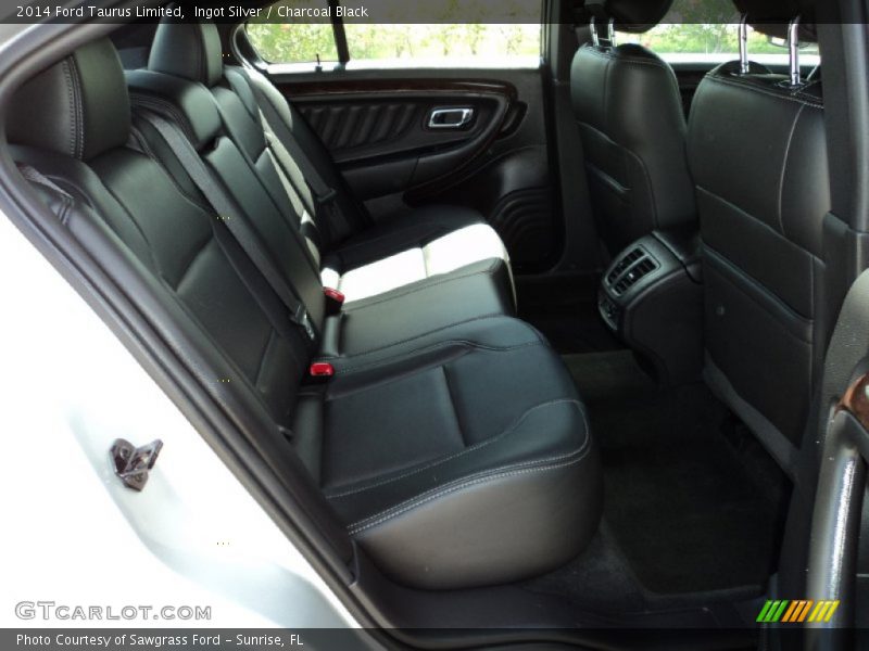 Ingot Silver / Charcoal Black 2014 Ford Taurus Limited