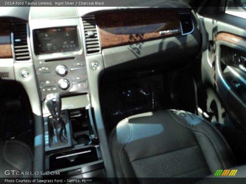 Ingot Silver / Charcoal Black 2014 Ford Taurus Limited