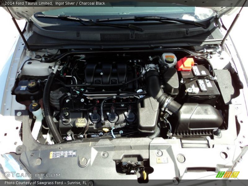 Ingot Silver / Charcoal Black 2014 Ford Taurus Limited