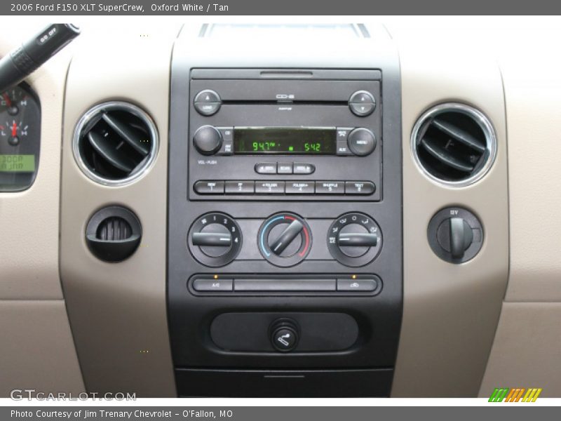 Oxford White / Tan 2006 Ford F150 XLT SuperCrew