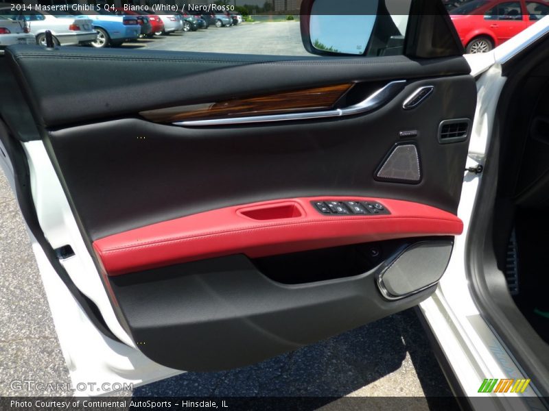 Bianco (White) / Nero/Rosso 2014 Maserati Ghibli S Q4