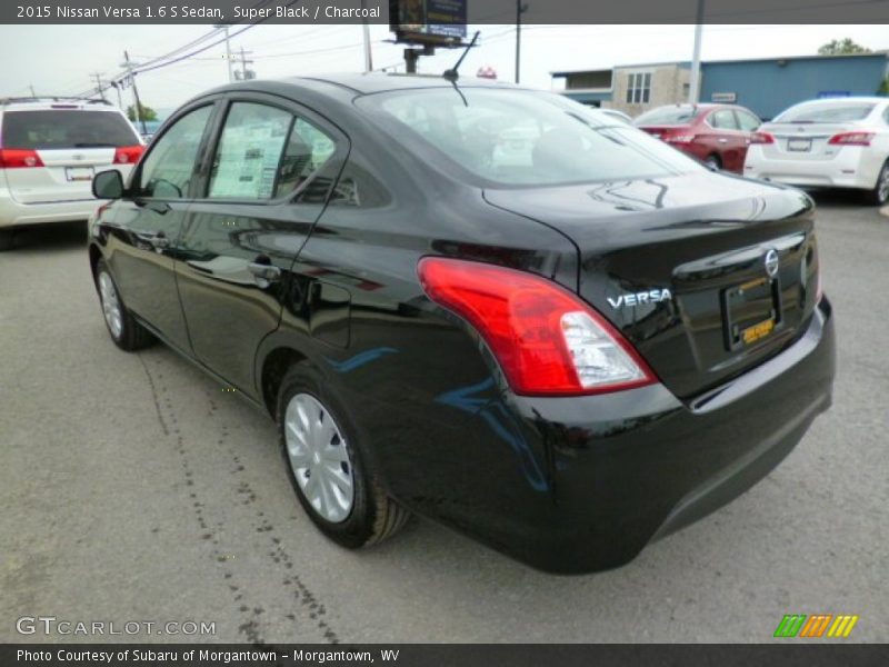 Super Black / Charcoal 2015 Nissan Versa 1.6 S Sedan