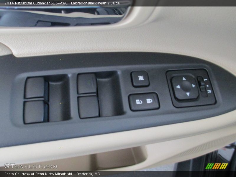 Labrador Black Pearl / Beige 2014 Mitsubishi Outlander SE S-AWC
