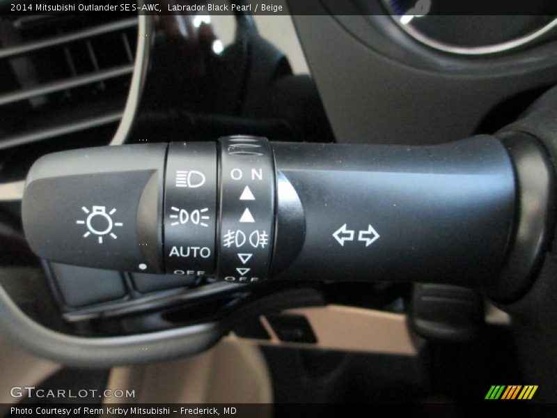 Labrador Black Pearl / Beige 2014 Mitsubishi Outlander SE S-AWC