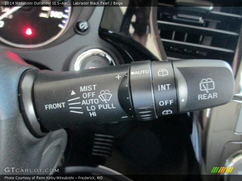 Labrador Black Pearl / Beige 2014 Mitsubishi Outlander SE S-AWC
