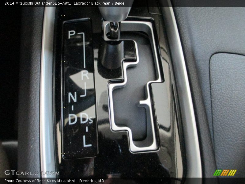 Labrador Black Pearl / Beige 2014 Mitsubishi Outlander SE S-AWC