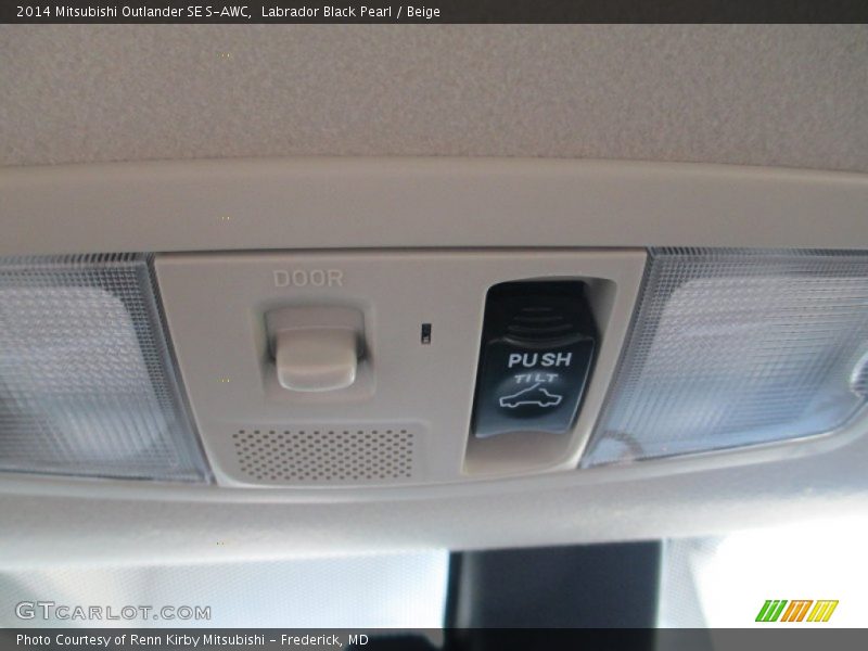 Labrador Black Pearl / Beige 2014 Mitsubishi Outlander SE S-AWC