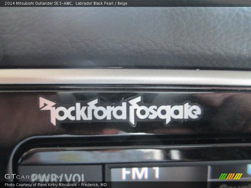 Labrador Black Pearl / Beige 2014 Mitsubishi Outlander SE S-AWC