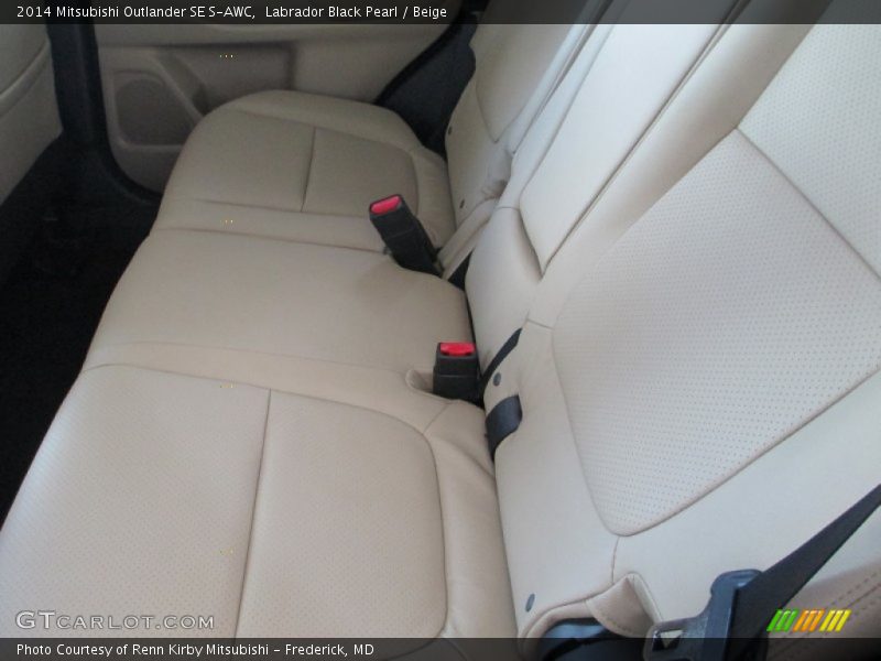 Labrador Black Pearl / Beige 2014 Mitsubishi Outlander SE S-AWC