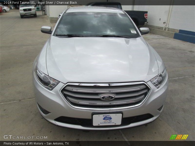 Ingot Silver / Charcoal Black 2014 Ford Taurus SEL