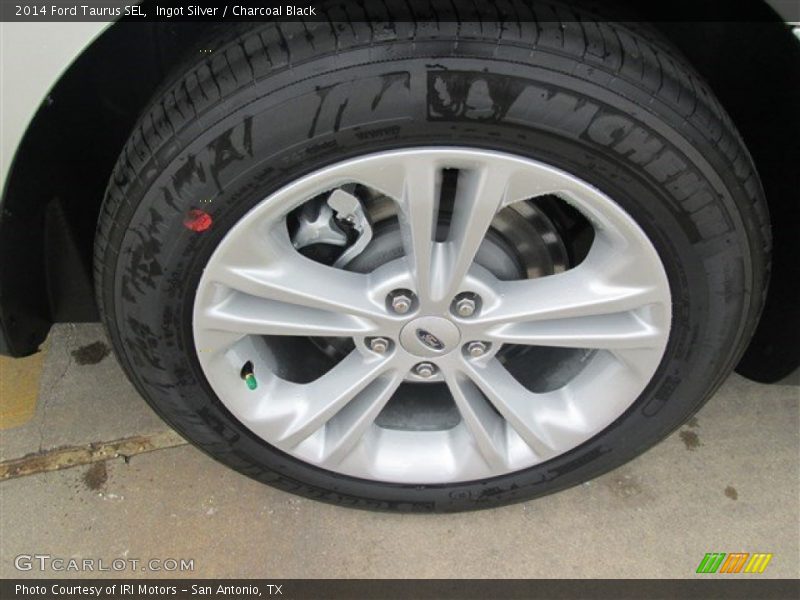 Ingot Silver / Charcoal Black 2014 Ford Taurus SEL