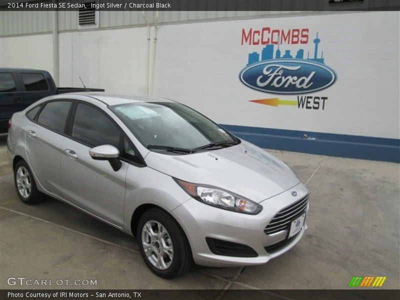 Ingot Silver / Charcoal Black 2014 Ford Fiesta SE Sedan
