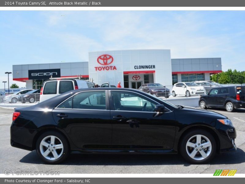 Attitude Black Metallic / Black 2014 Toyota Camry SE