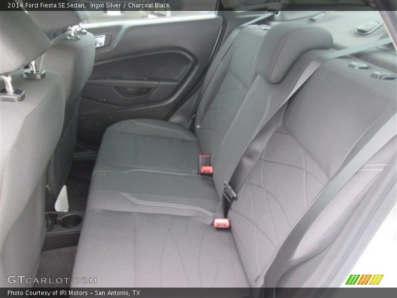 Ingot Silver / Charcoal Black 2014 Ford Fiesta SE Sedan