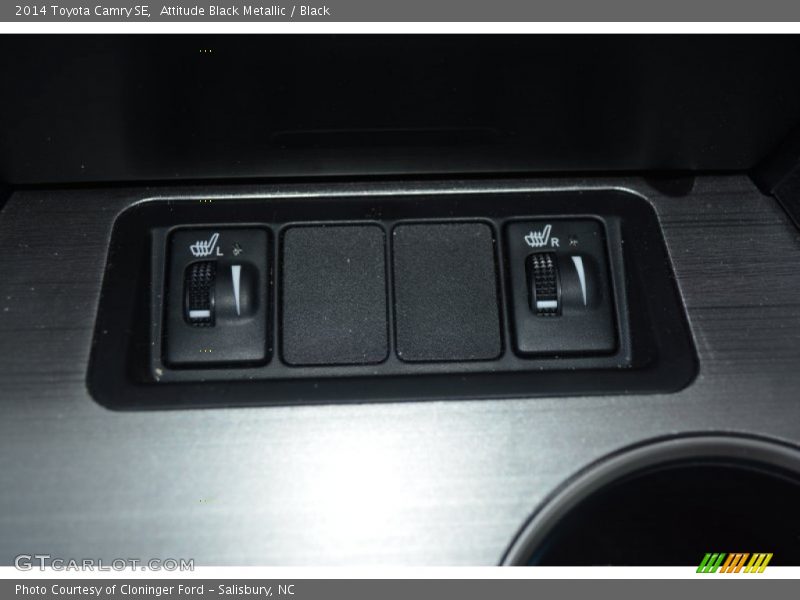 Attitude Black Metallic / Black 2014 Toyota Camry SE