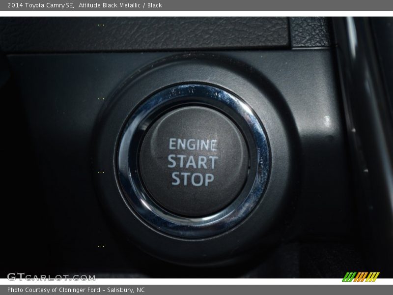 Attitude Black Metallic / Black 2014 Toyota Camry SE