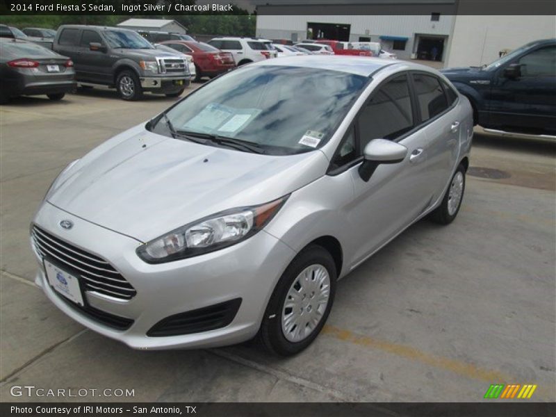 Ingot Silver / Charcoal Black 2014 Ford Fiesta S Sedan