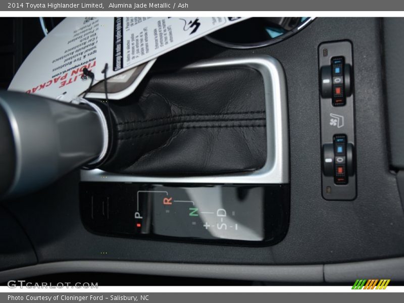Alumina Jade Metallic / Ash 2014 Toyota Highlander Limited