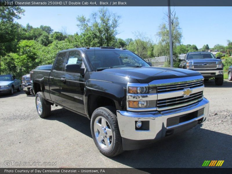Front 3/4 View of 2015 Silverado 2500HD LT Double Cab 4x4