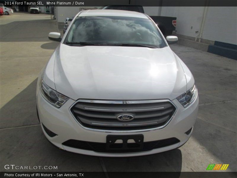 White Platinum / Dune 2014 Ford Taurus SEL