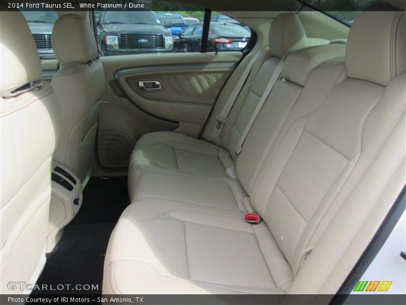 White Platinum / Dune 2014 Ford Taurus SEL