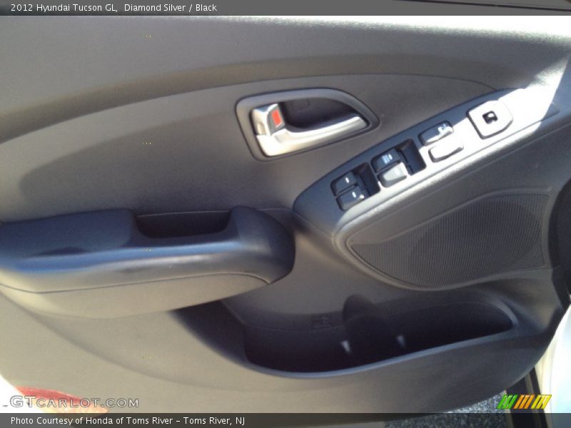 Diamond Silver / Black 2012 Hyundai Tucson GL