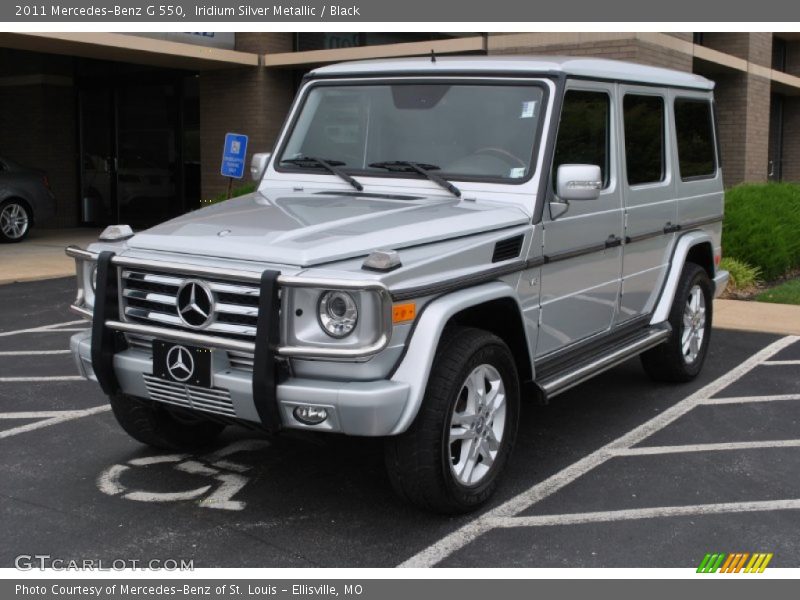 Front 3/4 View of 2011 G 550