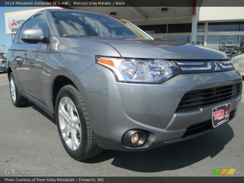 Mercury Gray Metallic / Black 2014 Mitsubishi Outlander SE S-AWC