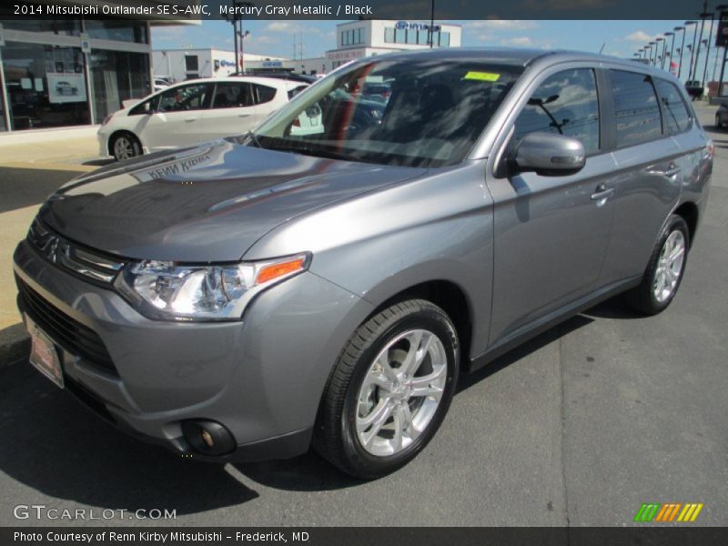 Mercury Gray Metallic / Black 2014 Mitsubishi Outlander SE S-AWC
