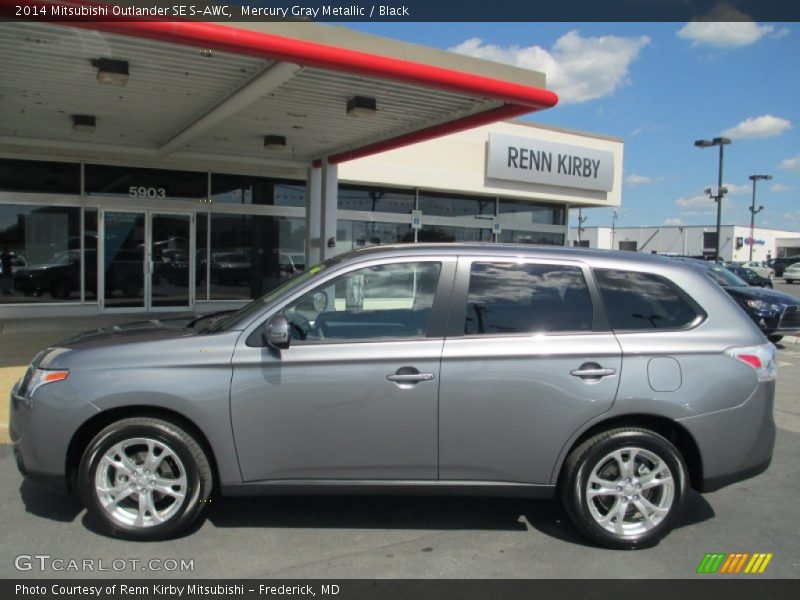 Mercury Gray Metallic / Black 2014 Mitsubishi Outlander SE S-AWC