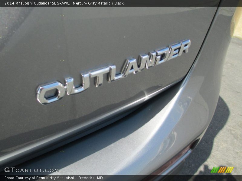 Mercury Gray Metallic / Black 2014 Mitsubishi Outlander SE S-AWC