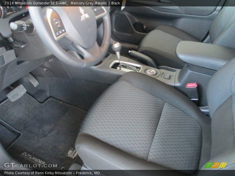 Mercury Gray Metallic / Black 2014 Mitsubishi Outlander SE S-AWC