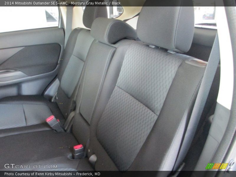 Mercury Gray Metallic / Black 2014 Mitsubishi Outlander SE S-AWC