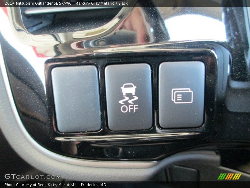 Mercury Gray Metallic / Black 2014 Mitsubishi Outlander SE S-AWC