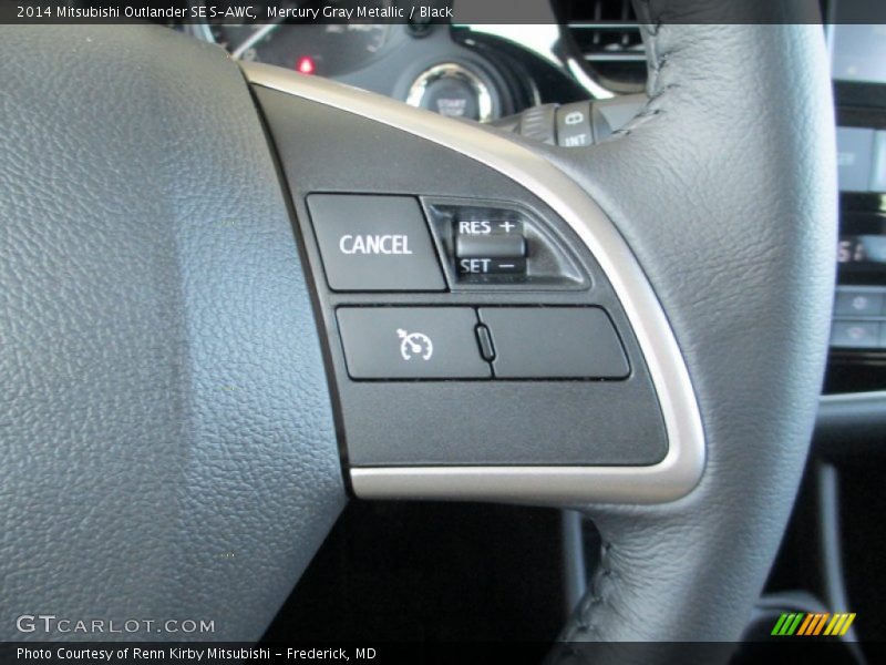 Mercury Gray Metallic / Black 2014 Mitsubishi Outlander SE S-AWC