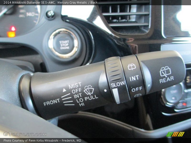 Mercury Gray Metallic / Black 2014 Mitsubishi Outlander SE S-AWC
